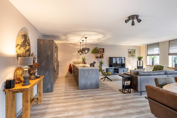 Medium property photo - Nieuwstraat 402, 3201 EG Spijkenisse